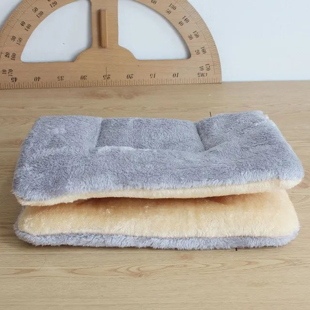 Flannel Pet Mat Dog Bed Cat Bed Thicken Sleeping Mat Dog Blanket Mat For Puppy Kitten Pet Bed for Small Large Dogs Pet Supplies