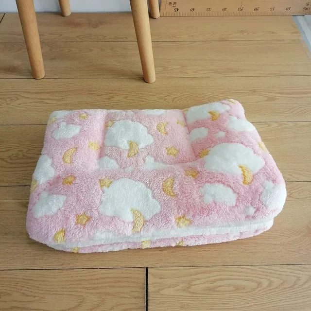 Flannel Pet Mat Dog Bed Cat Bed Thicken Sleeping Mat Dog Blanket Mat For Puppy Kitten Pet Bed for Small Large Dogs Pet Supplies